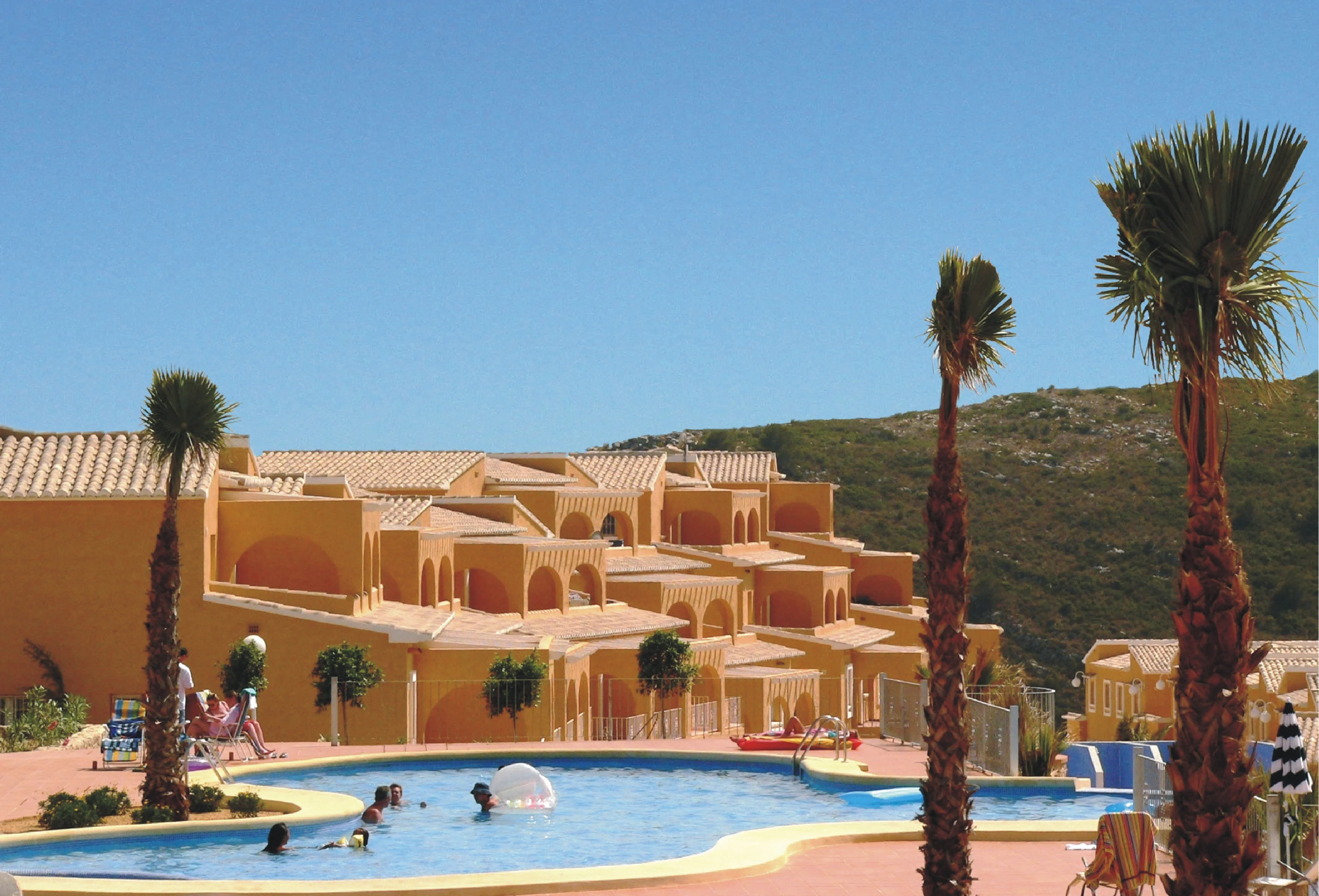 piscina-jardines